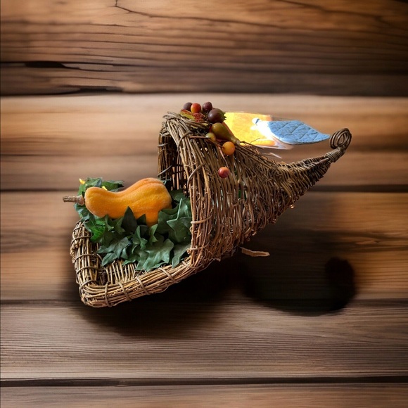 Vintage Cornucopia Wicker Basket Fall Decor Thanksgiving - Picture 2 of 7